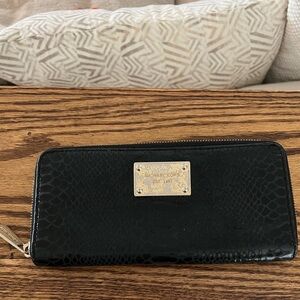 Michael Kors Black Textured Wallet